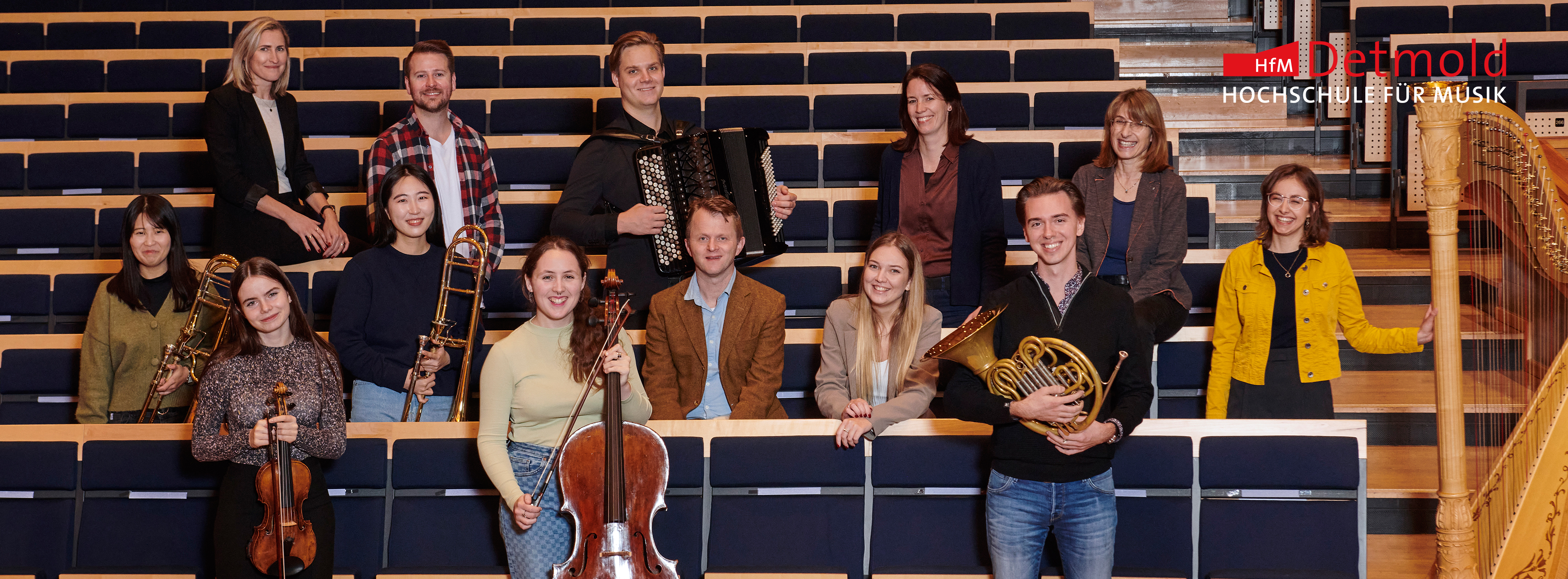 Studierende am Palais II.jpg