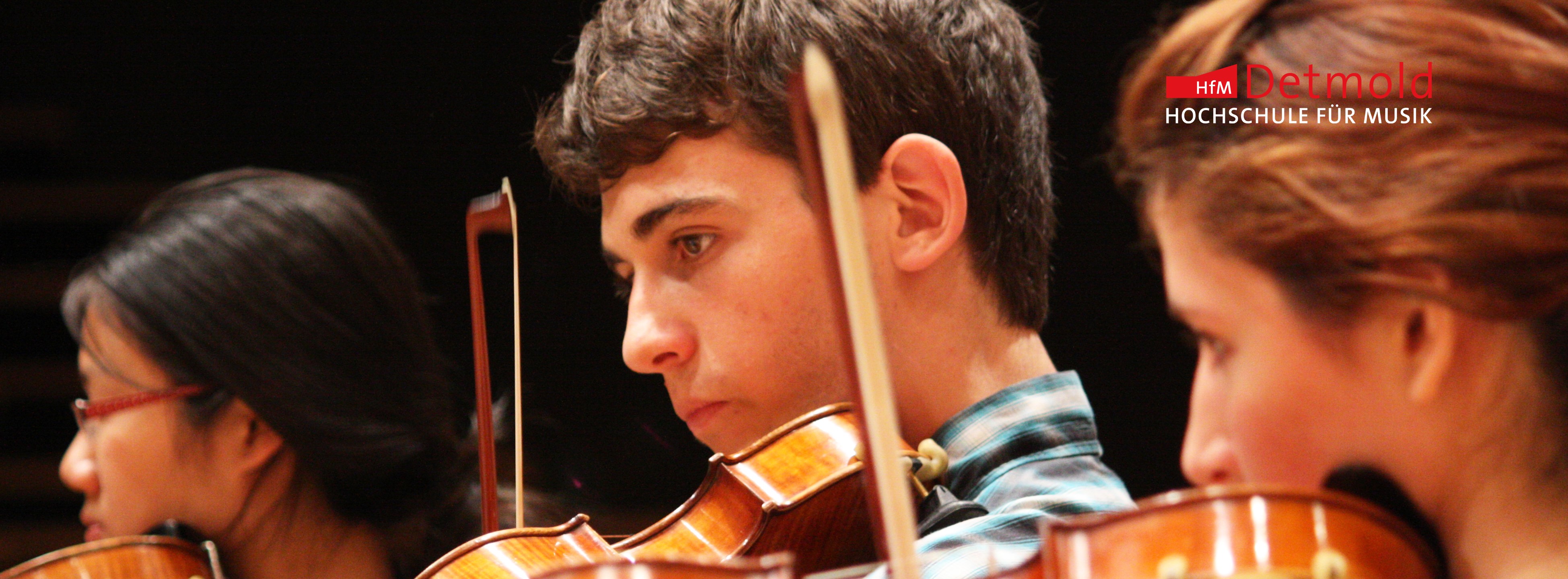 Studierende am Palais II.jpg